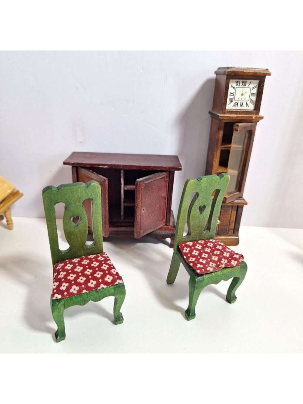 Wooden Dollhouse Furniture Chairs Clock Vintage Lot A Few Need Repairs - Picture 12 of 13